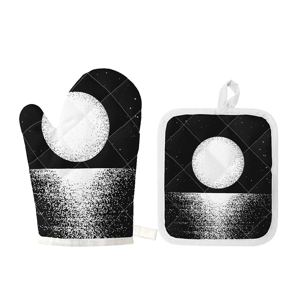 Black And White Moonlight Print Oven Mitt And Pot Holder Set