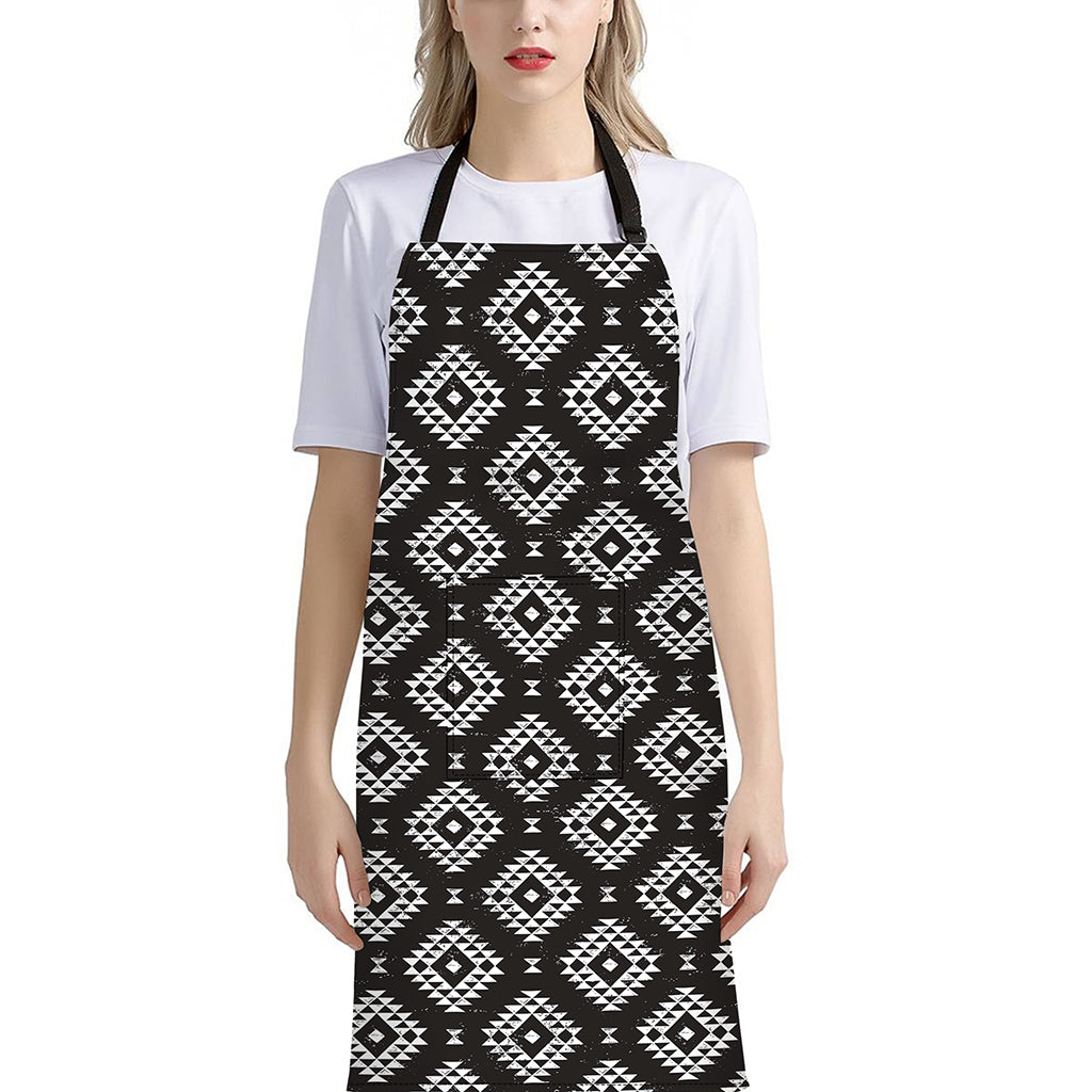 Black And White Navajo Pattern Print Bib Apron With Pocket