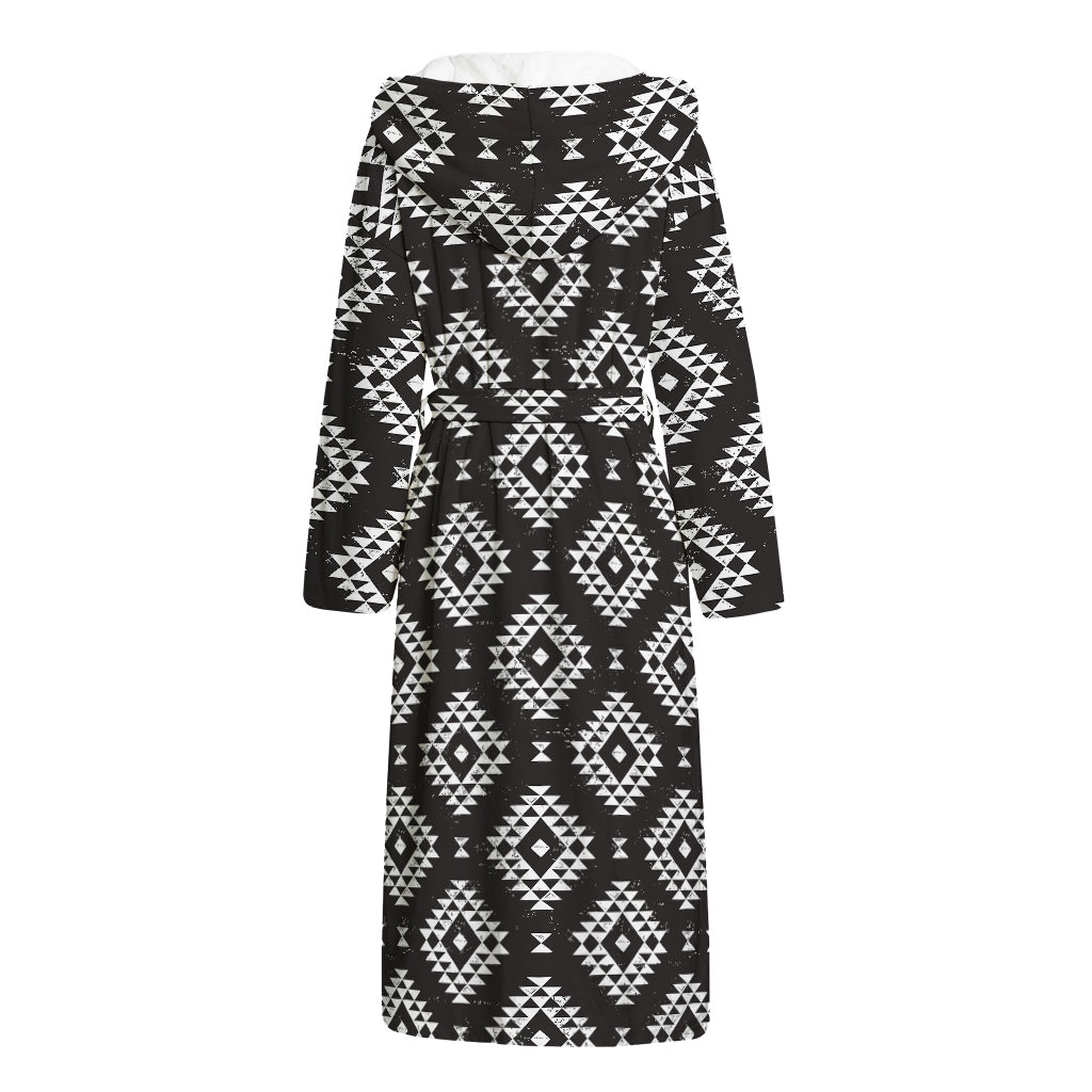 Black And White Navajo Pattern Print Hooded Bathrobe