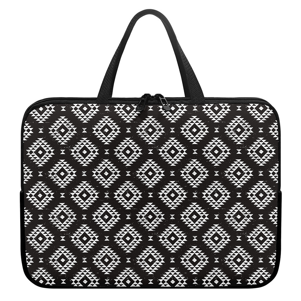 Black And White Navajo Pattern Print Laptop Sleeve With Handle