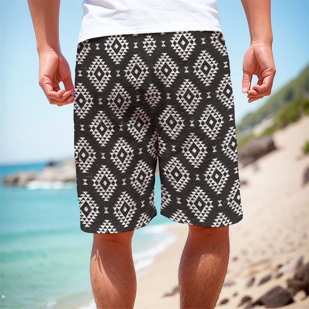Black And White Navajo Pattern Print Men's Cargo Shorts
