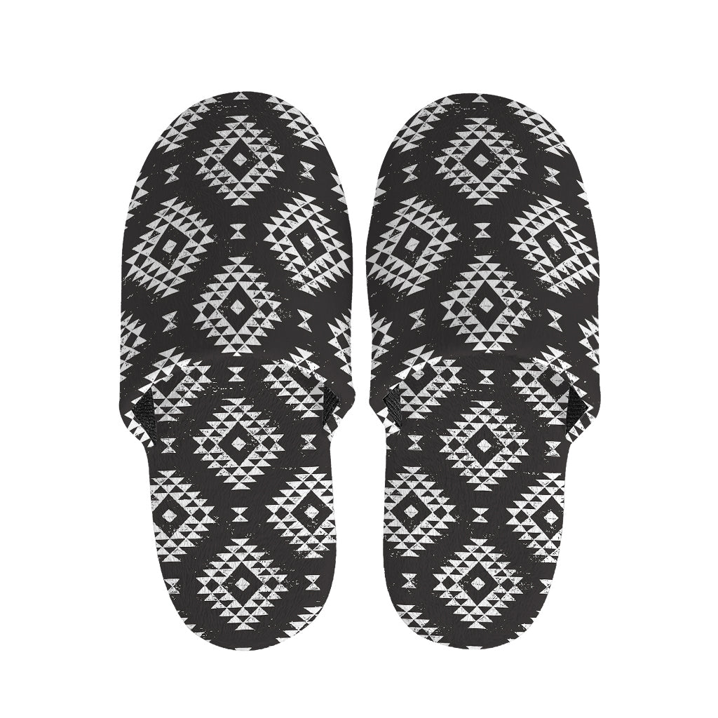 Black And White Navajo Pattern Print Slippers
