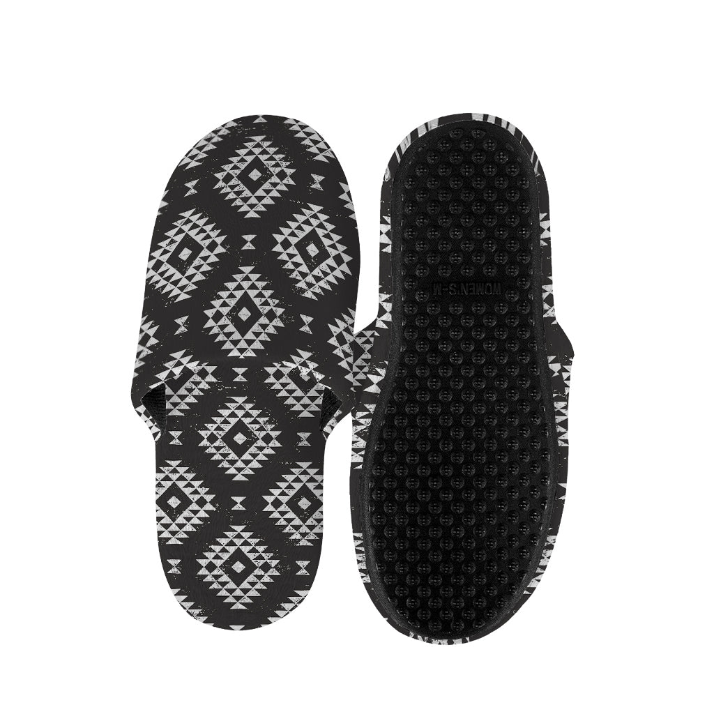 Black And White Navajo Pattern Print Slippers