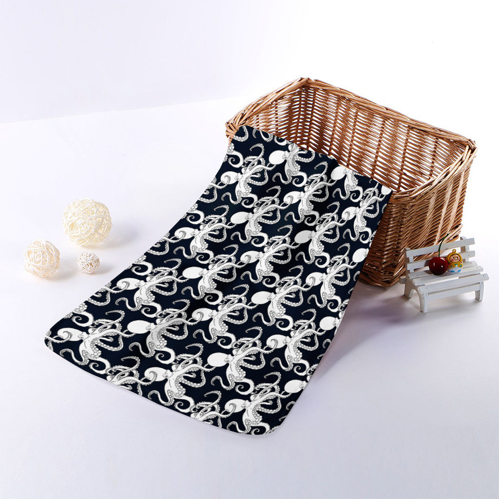 Black And White Octopus Pattern Print Towel