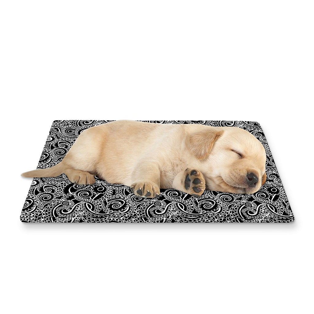 Black And White Octopus Tentacles Print Pet Cooling Mat Cover