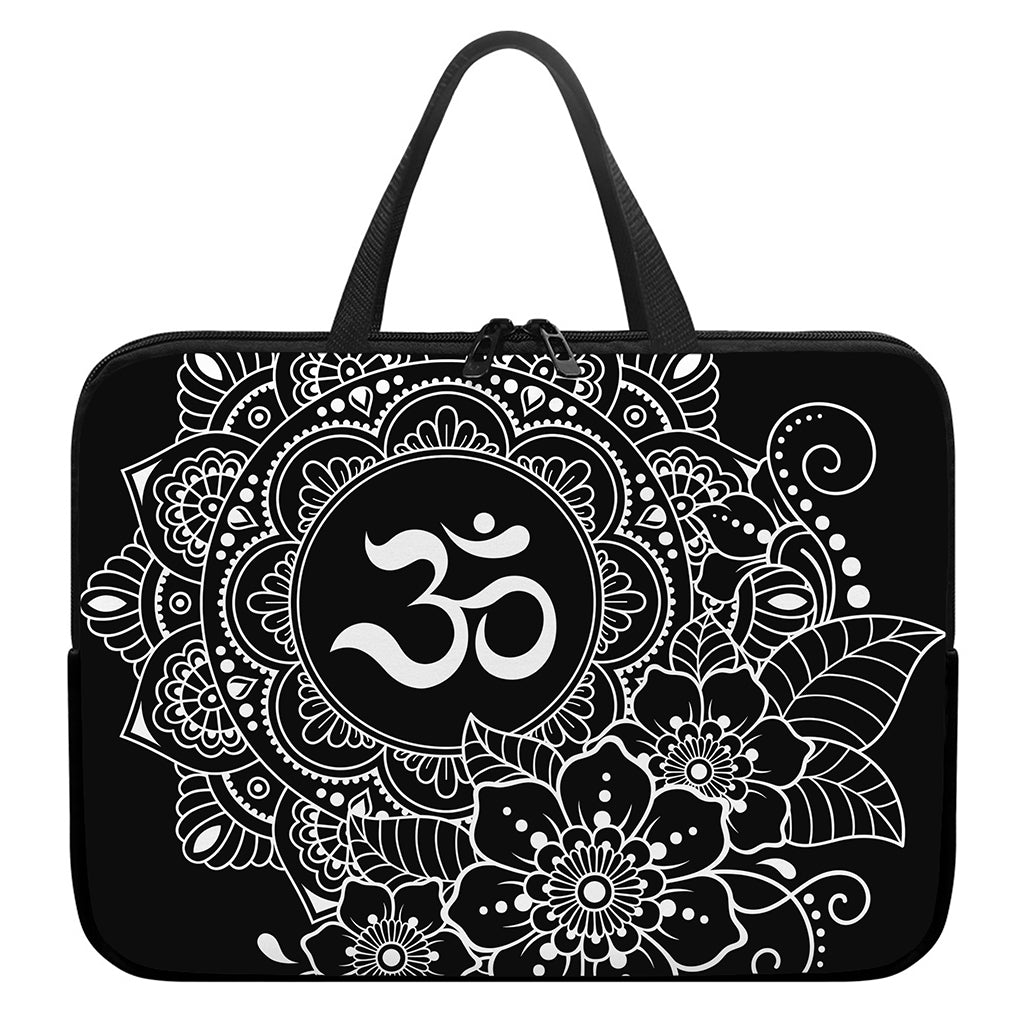 Black And White Om Print Laptop Sleeve With Handle