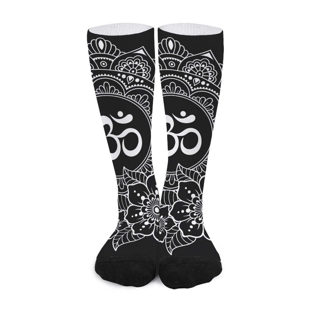 Black And White Om Print Long Socks