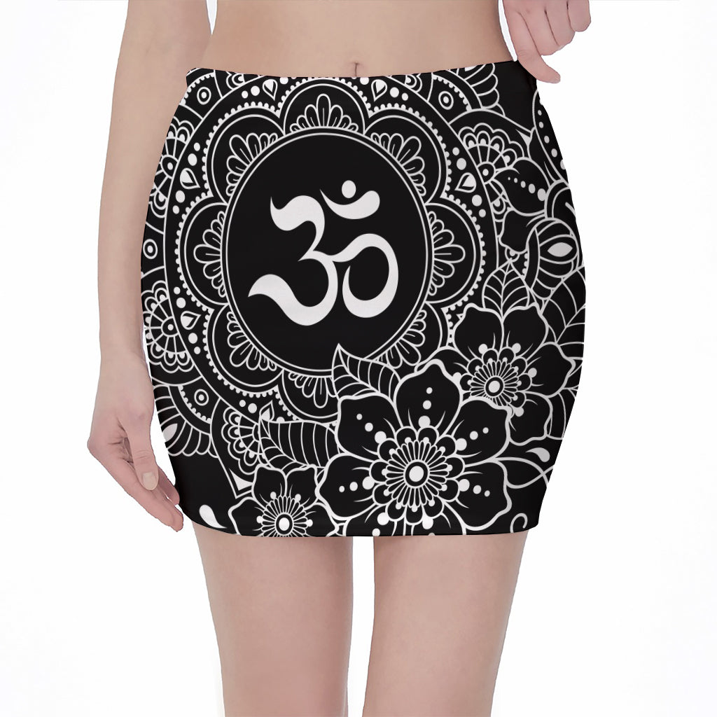 Black And White Om Print Pencil Mini Skirt
