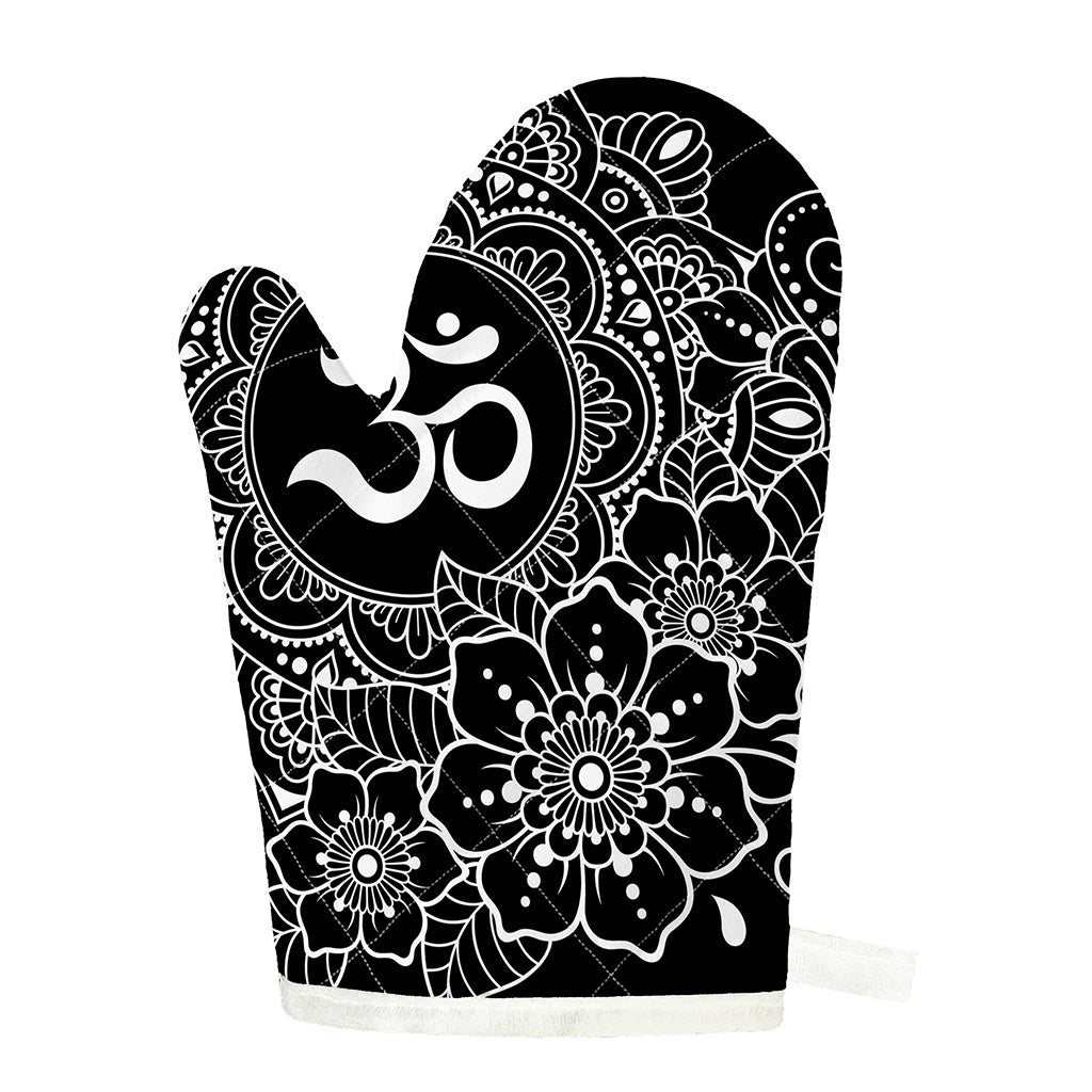 Black And White Om Print Single Oven Mitt