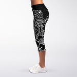 Black And White Om Print Women's Capri Leggings