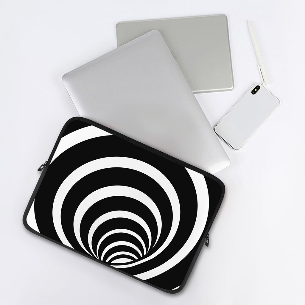 Black And White Optical Illusion Print Laptop Sleeve