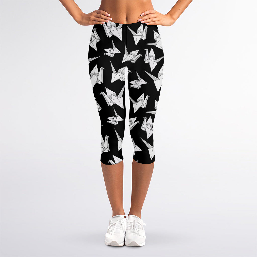 Black And White Origami Pattern Print Women's Capri Leggings