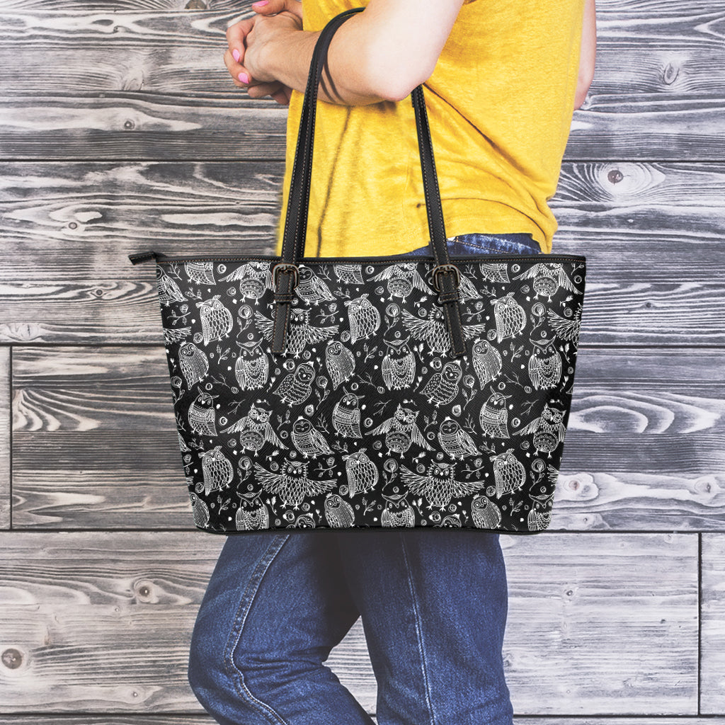 Black And White Owl Pattern Print Leather Tote Bag