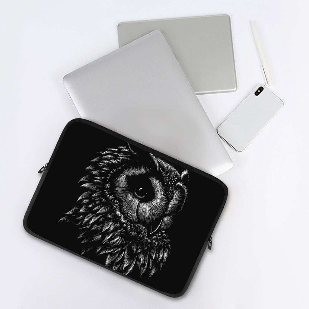 Black And White Owl Print Laptop Sleeve
