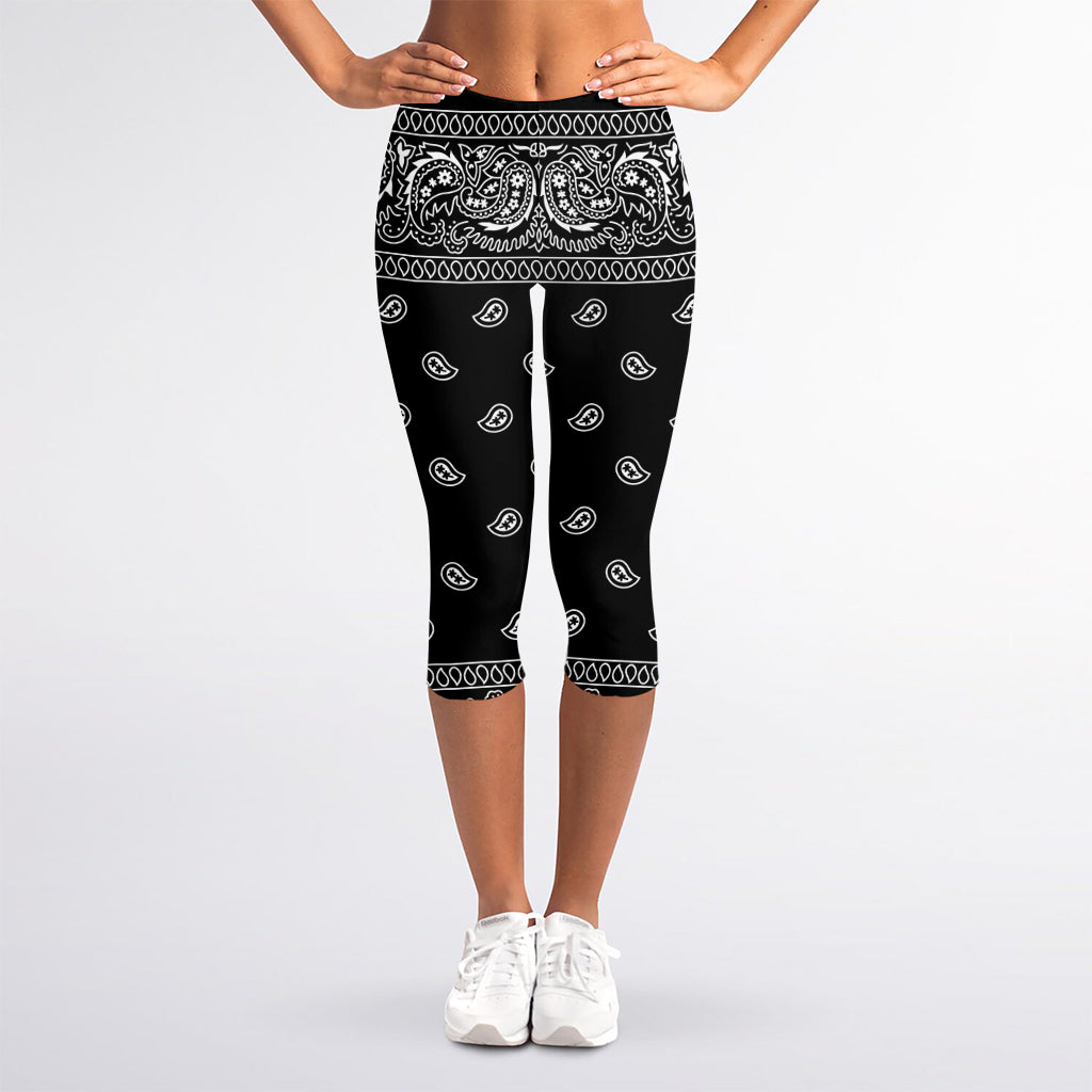 Black And White Paisley Bandana Print Women's Capri Leggings