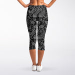 Black And White Paisley Pattern Print Women's Capri Leggings