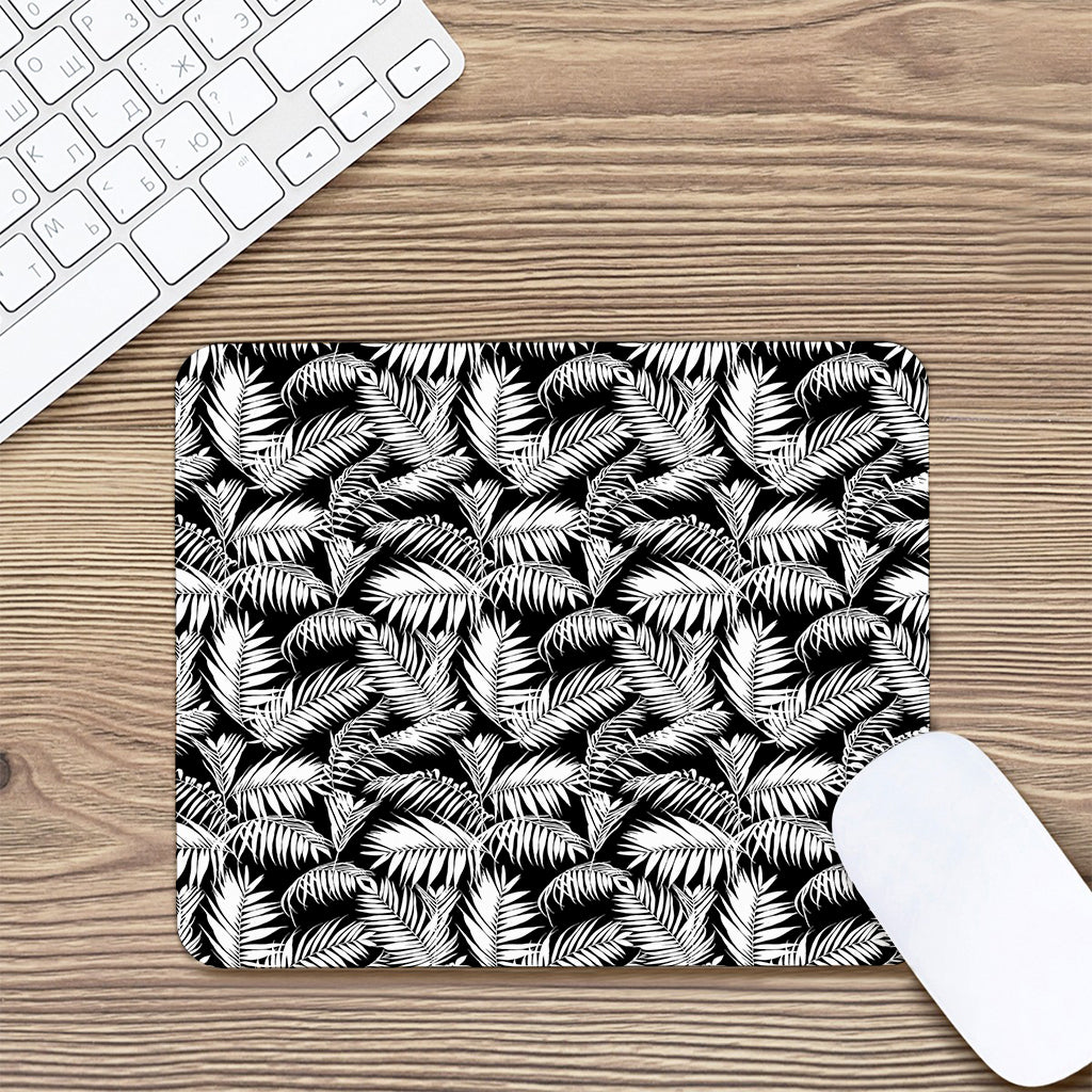 Black And White Palm Leaves Print Mouse Pad