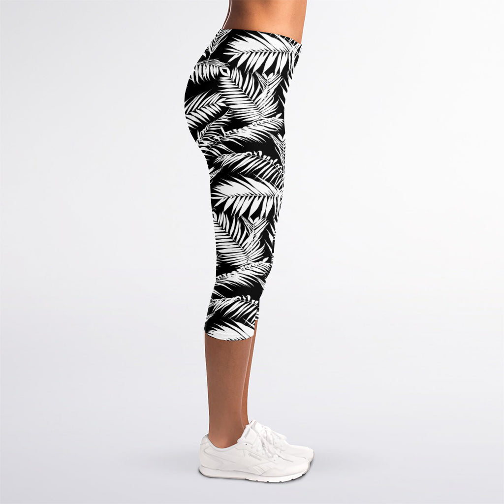 Black And White Palm Leaves Print Women's Capri Leggings