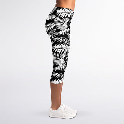 Black And White Palm Leaves Print Women's Capri Leggings