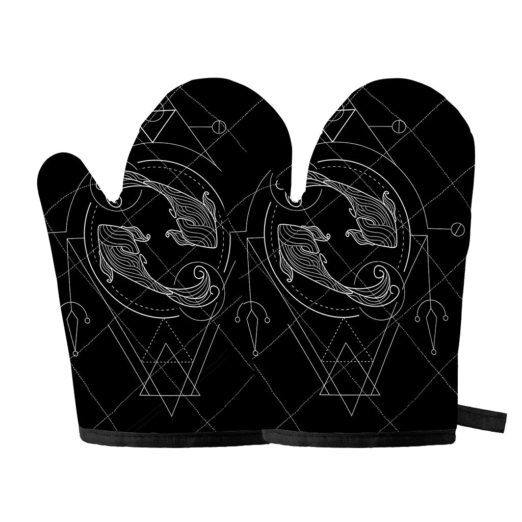 Black And White Pisces Sign Print Oven Mitts