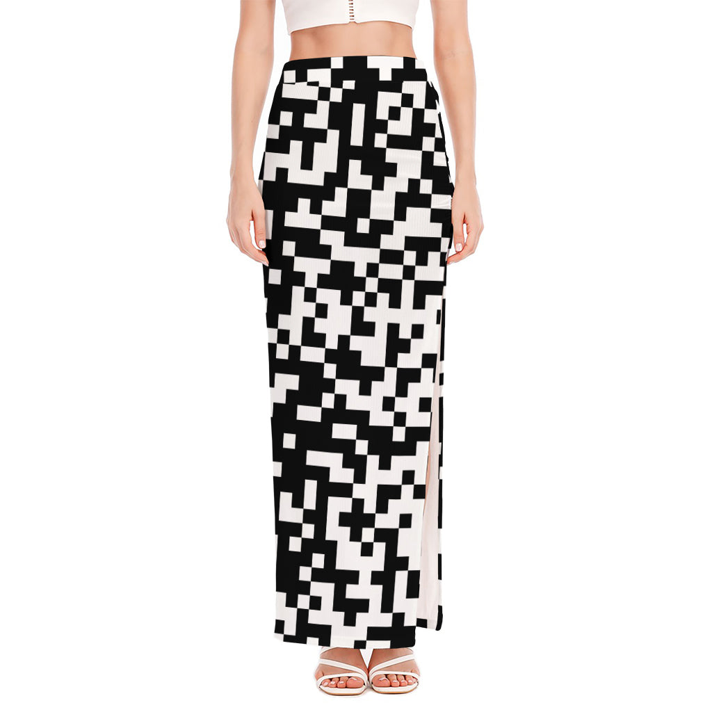 Black And White Pixel Pattern Print High Slit Maxi Skirt