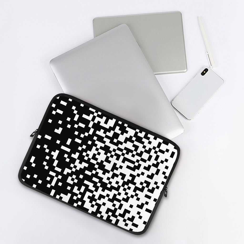 Black And White Pixel Pattern Print Laptop Sleeve