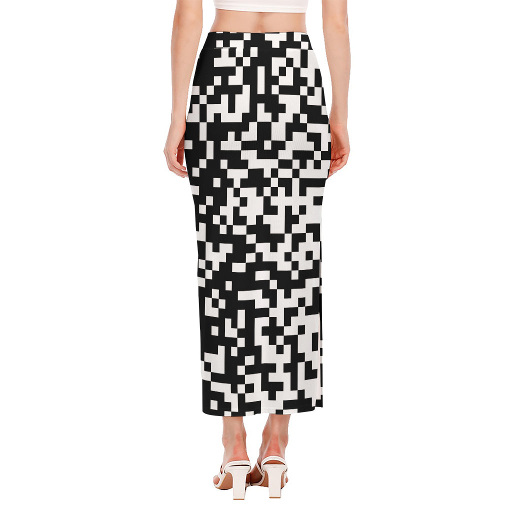 Black And White Pixel Pattern Print Side Slit Maxi Skirt