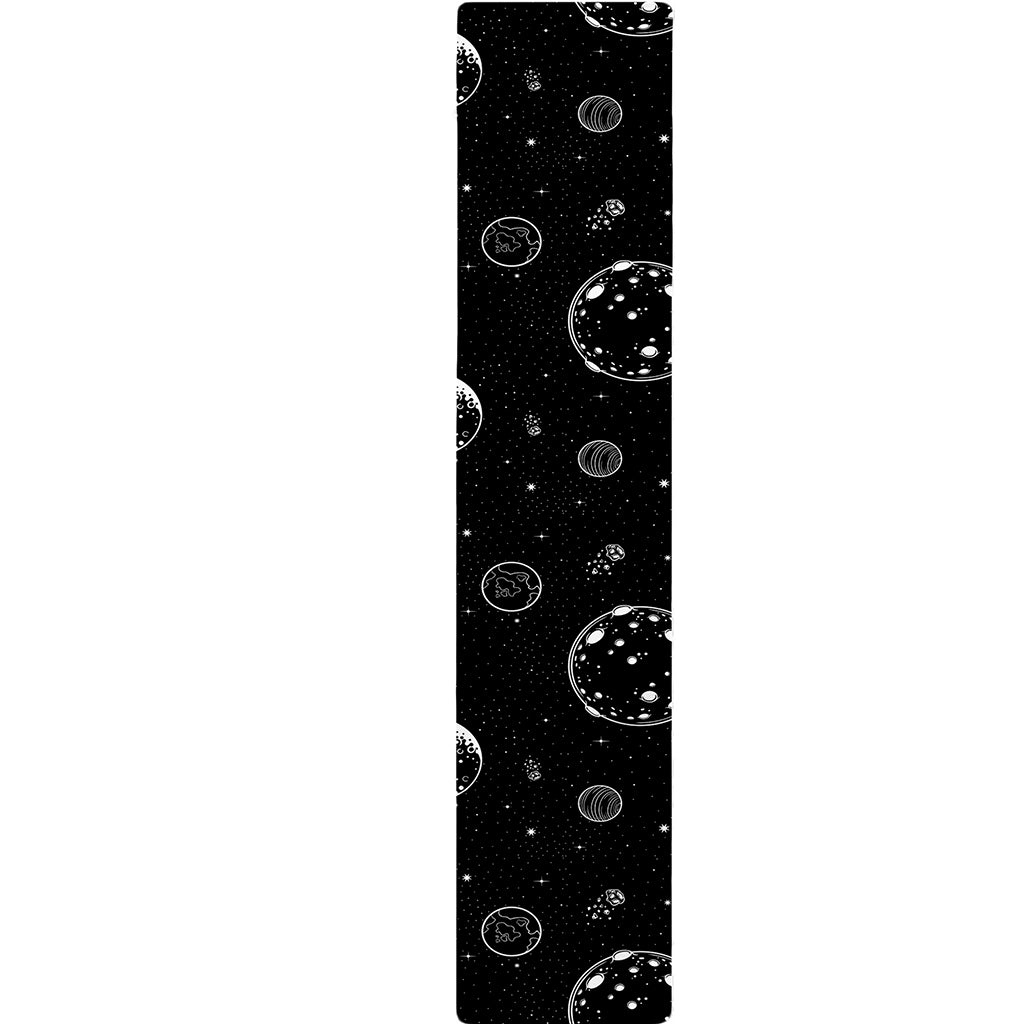 Black And White Planets Pattern Print Table Runner