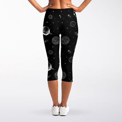 Black And White Planets Pattern Print Women's Capri Leggings