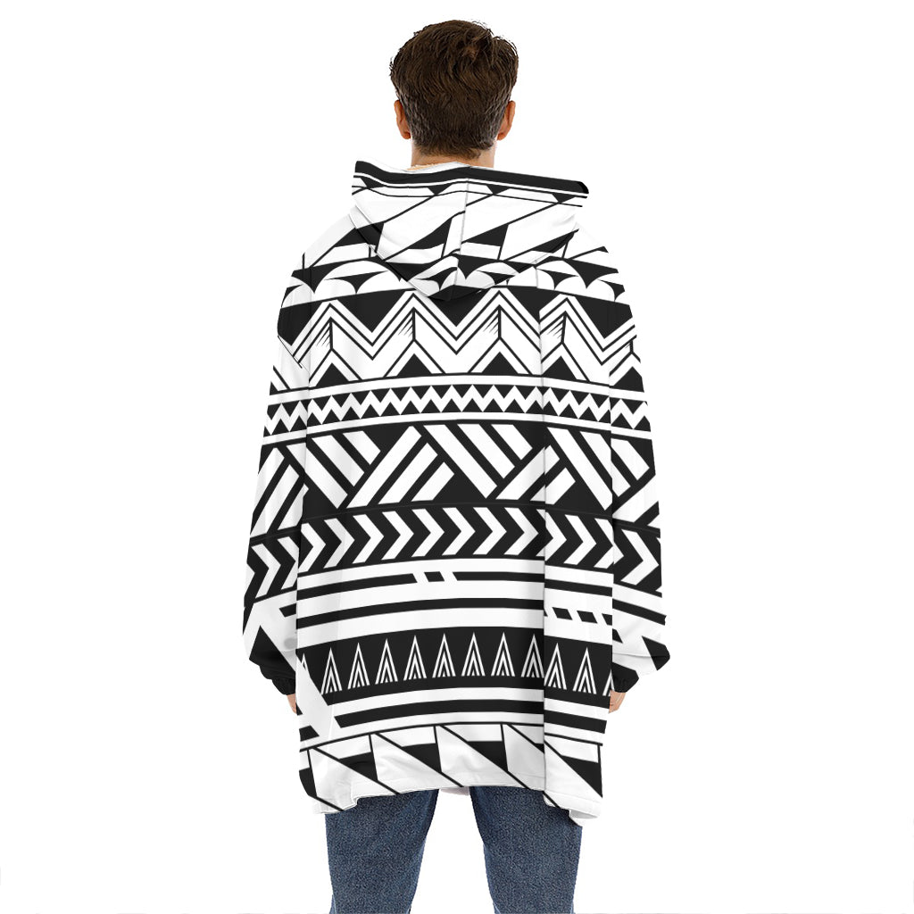 Black And White Polynesian Pattern Print Hoodie Blanket