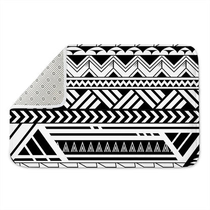 Black And White Polynesian Pattern Print Indoor Door Mat