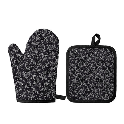 Black And White Sea Turtle Pattern Print Oven Mitt And Pot Holder Set