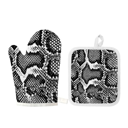 Black And White Snakeskin Print Oven Mitt And Pot Holder Set