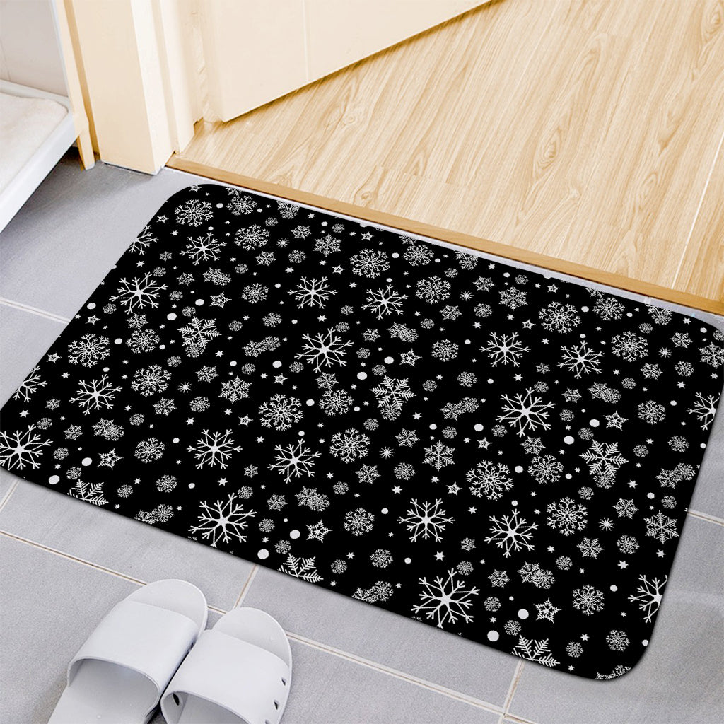 Black And White Snowflake Pattern Print Indoor Door Mat