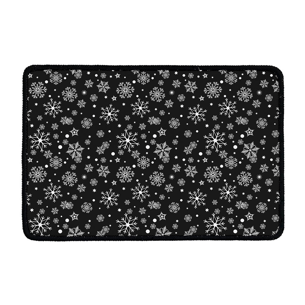 Black And White Snowflake Pattern Print Kitchen Mat