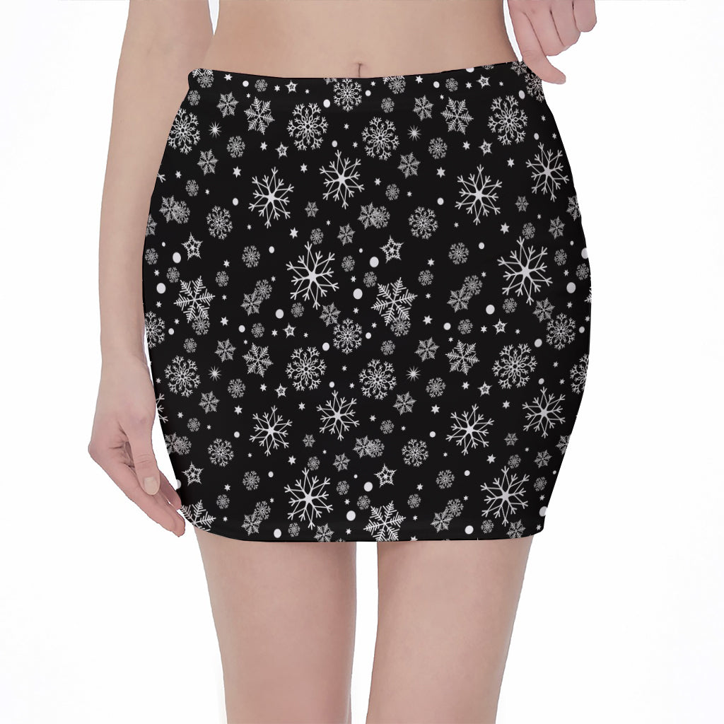 Black And White Snowflake Pattern Print Pencil Mini Skirt