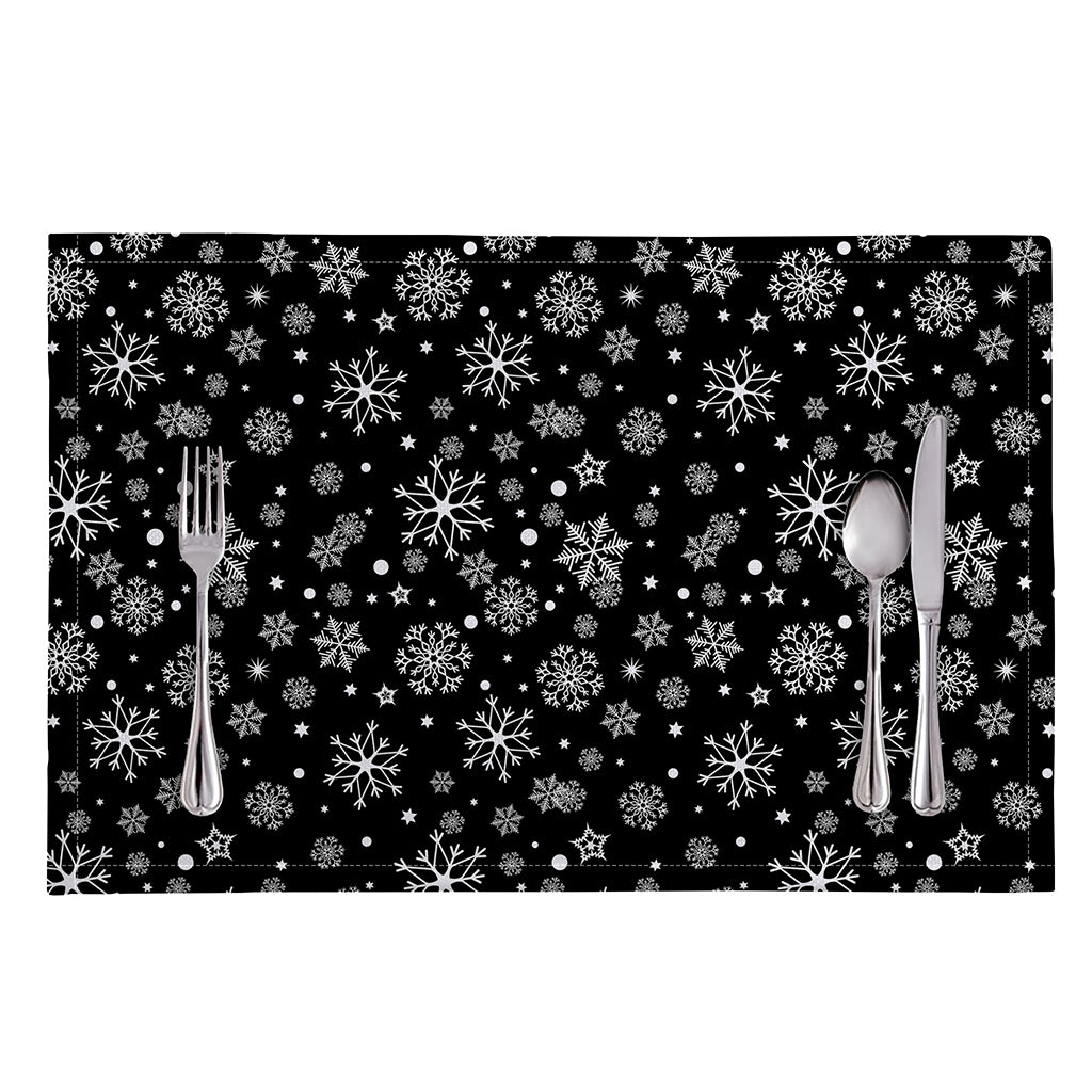 Black And White Snowflake Pattern Print Placemat