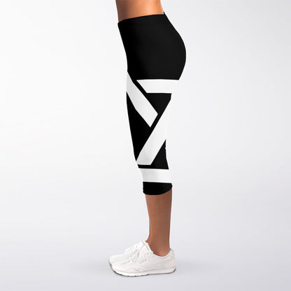 Black And White Star of David Print Women's Capri Leggings