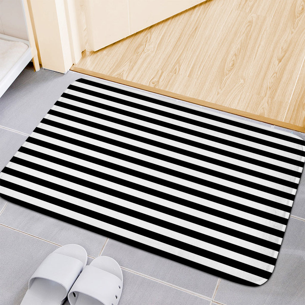 Black And White Striped Pattern Print Indoor Door Mat
