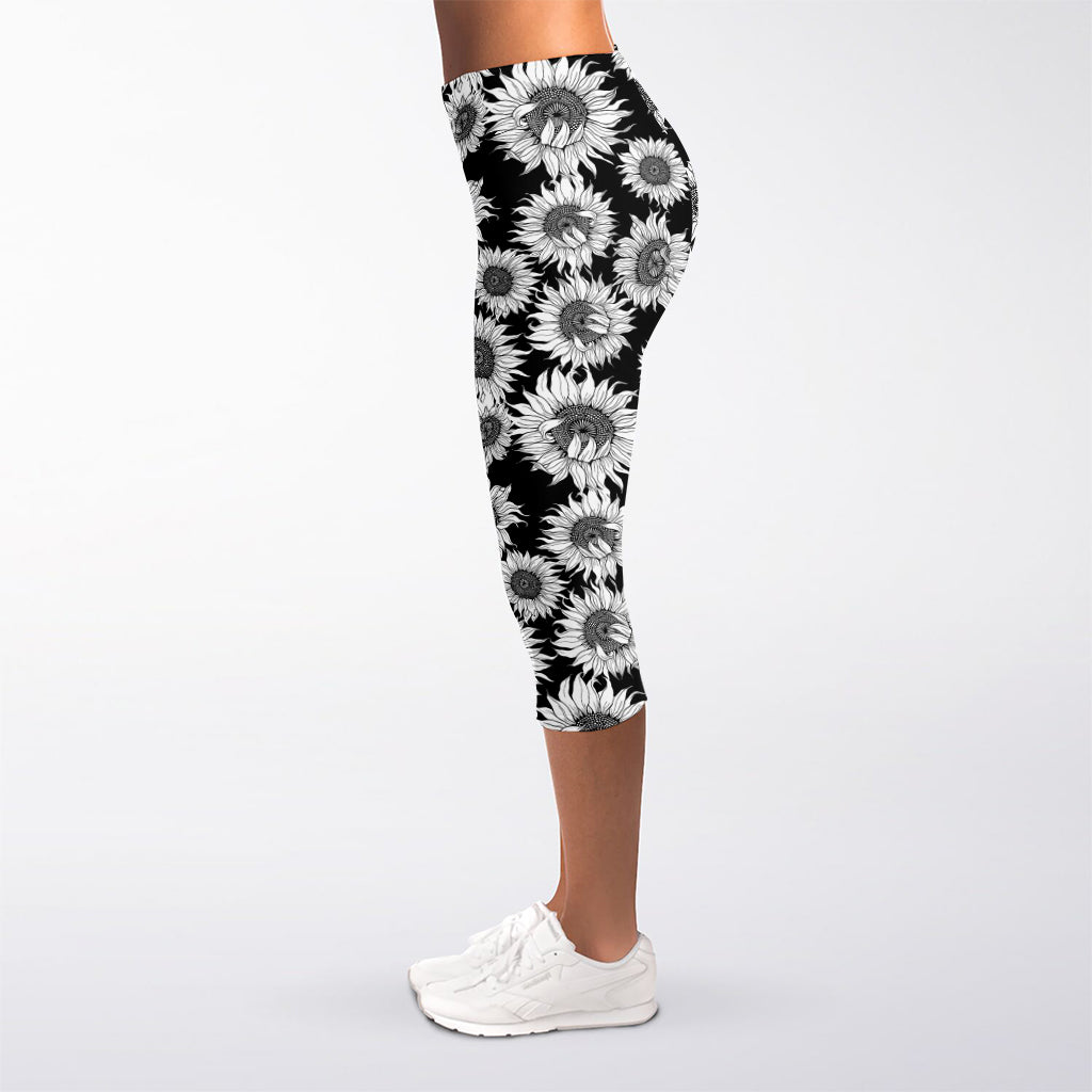 Black And White Sunflower Pattern Print Women's Capri Leggings