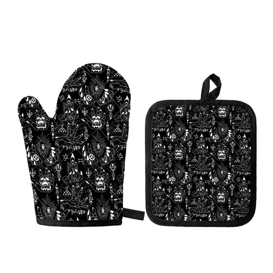 Black And White Supernatural Wicca Print Oven Mitt And Pot Holder Set