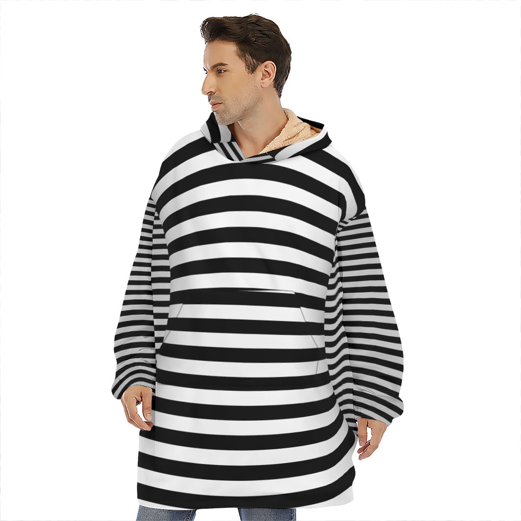 Black And White Torus Illusion Print Hoodie Blanket