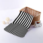 Black And White Torus Illusion Print Towel