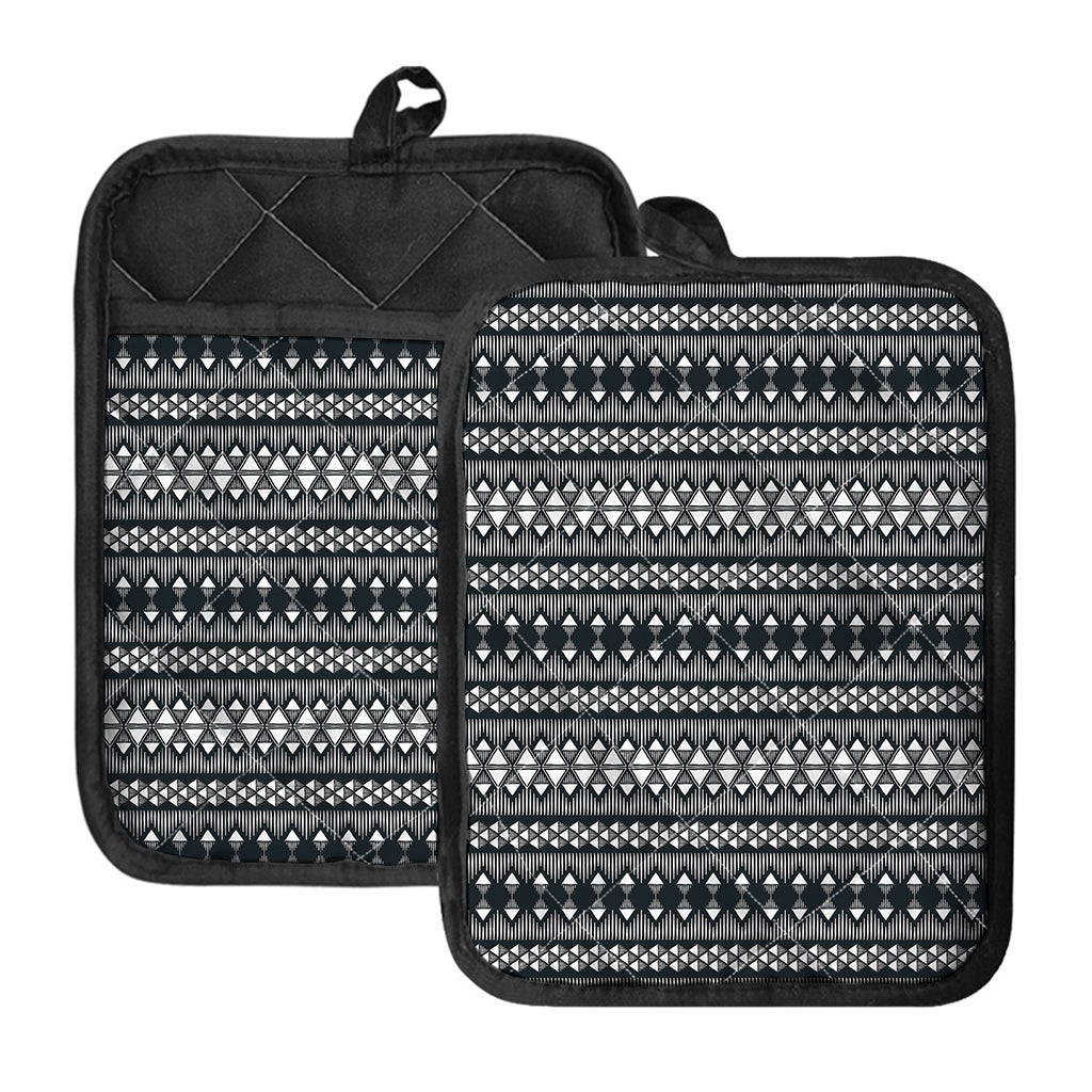 Black And White Tribal Geometric Print Pot Holders With Pocket