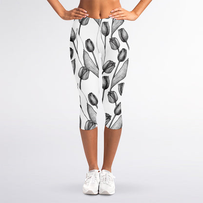 Black And White Tulip Pattern Print Women's Capri Leggings