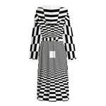 Black And White Tunnel Illusion Print Hooded Bathrobe