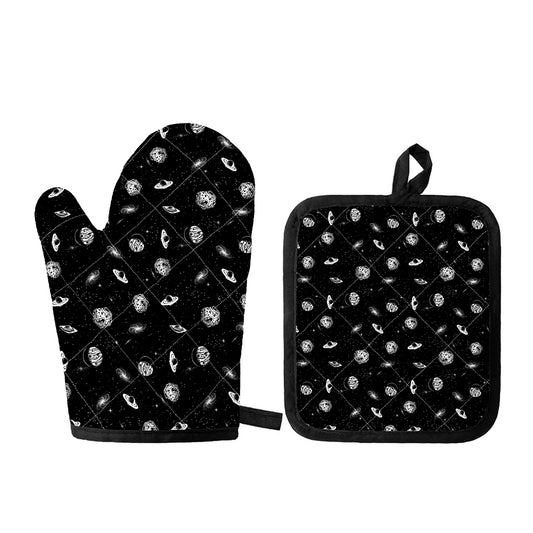 Black And White UFO Pattern Print Oven Mitt And Pot Holder Set