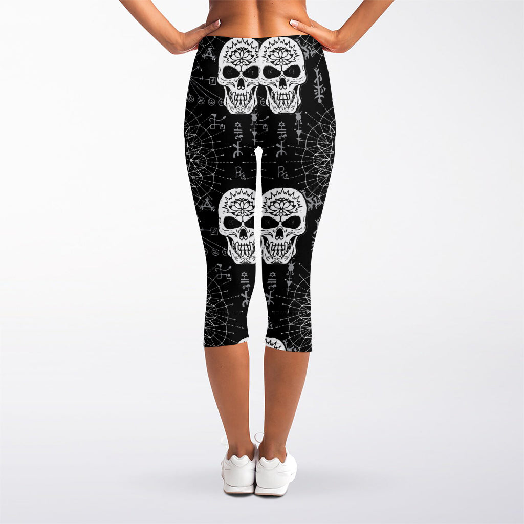 Black And White Wicca Evil Skull Print Women's Capri Leggings