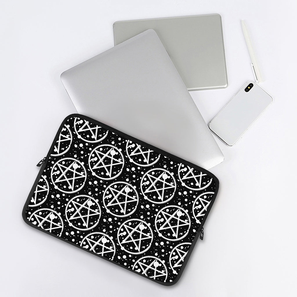 Black And White Wicca Pentagram Print Laptop Sleeve