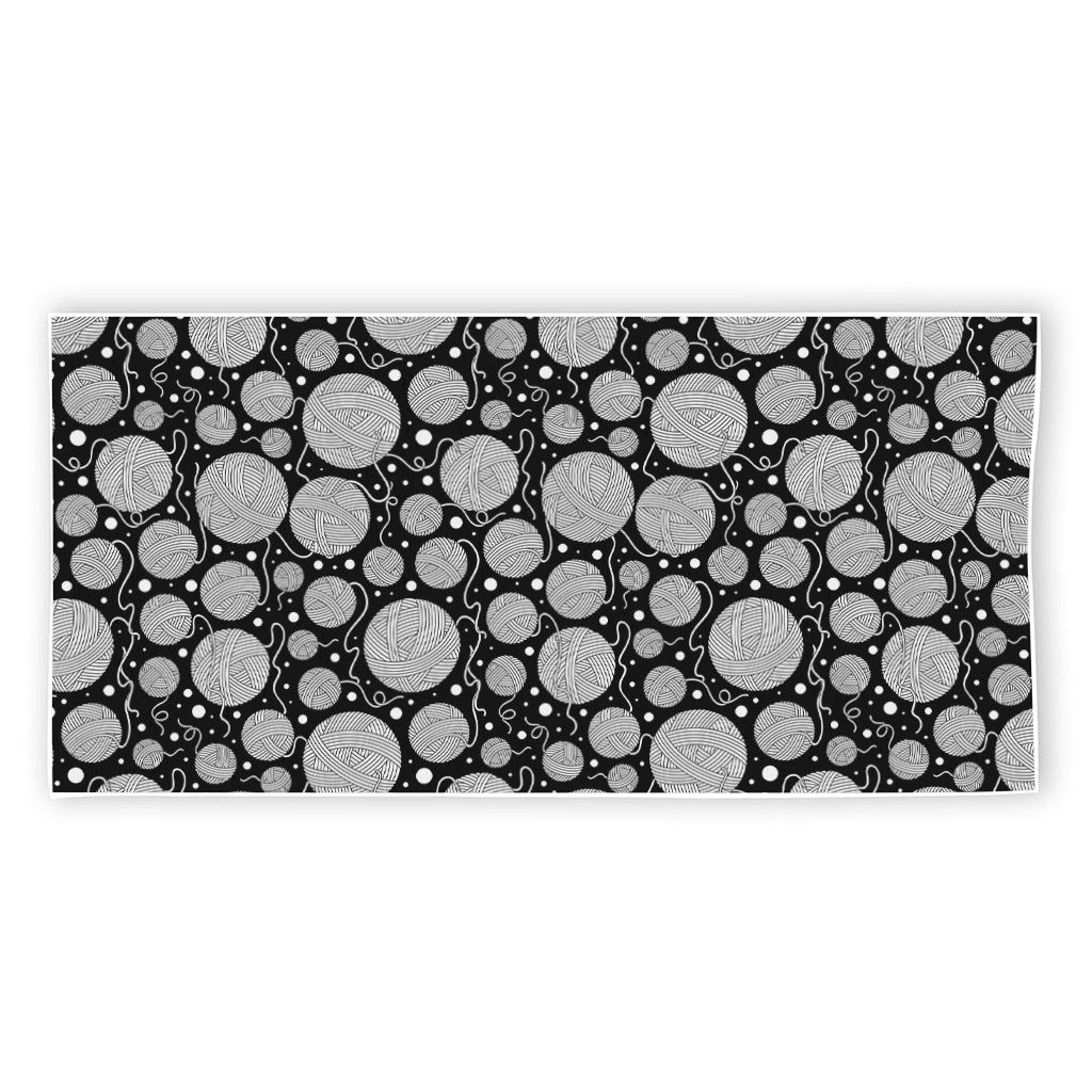 Black And White Yarn Pattern Print Beach Towel